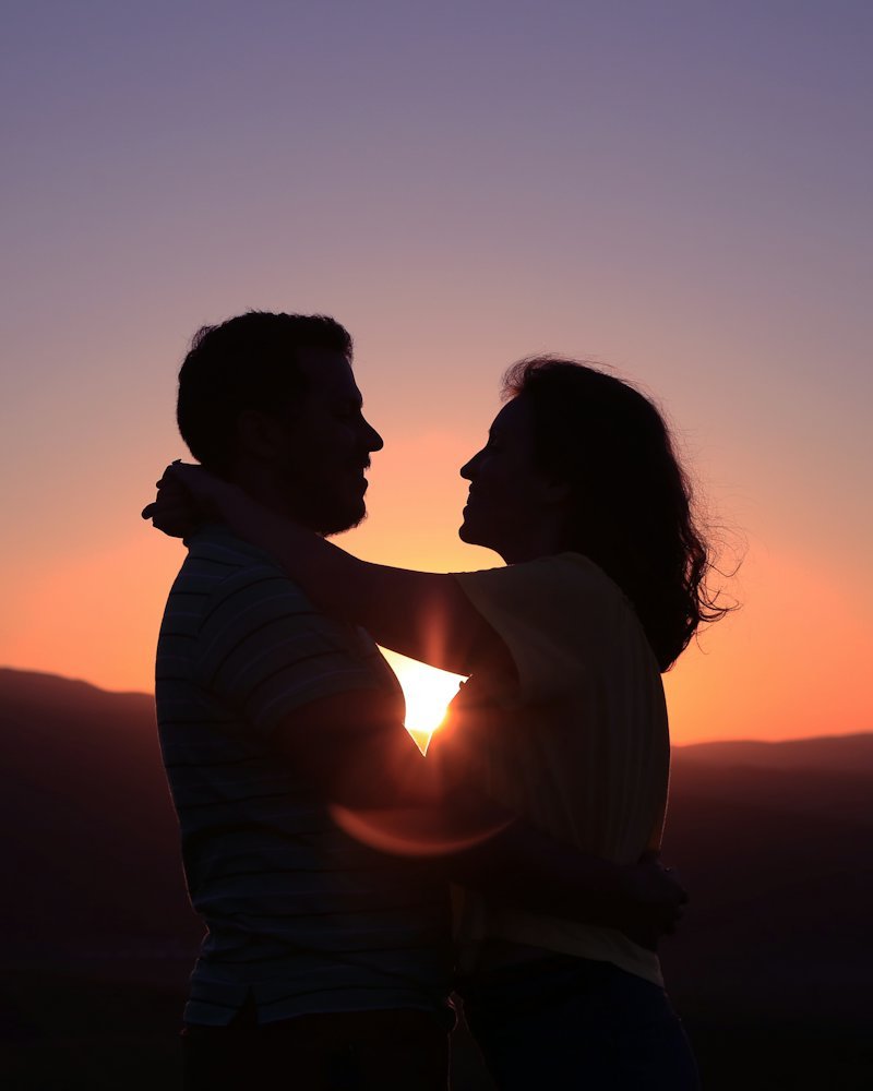 Warum Flirten auch in einer langen Beziehung wichtig ist